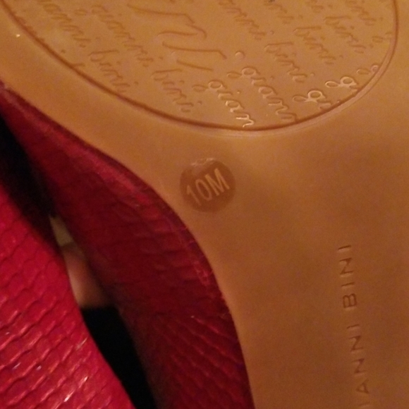 Gianni Bini red patent leather pumps nwot Taylor Swift Red era - Picture 6 of 7